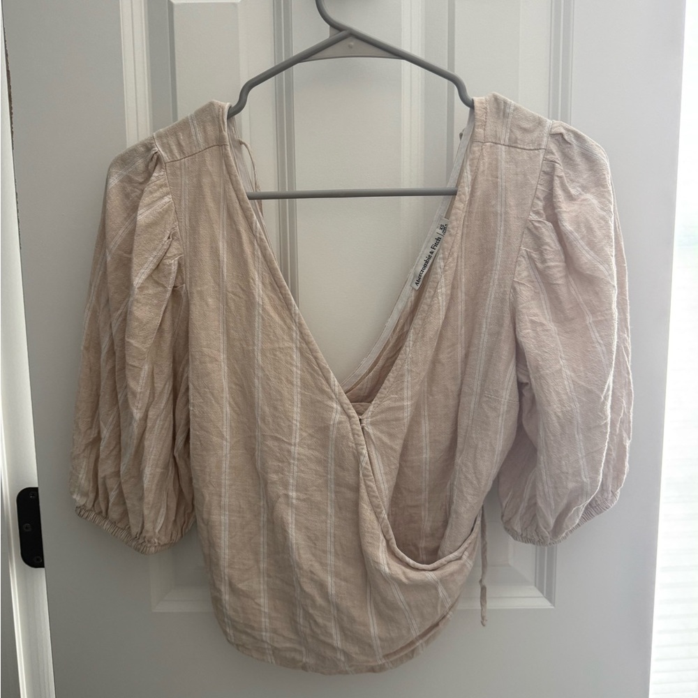 Abercrombie & Fitch Cream Puff Sleeve Blouse